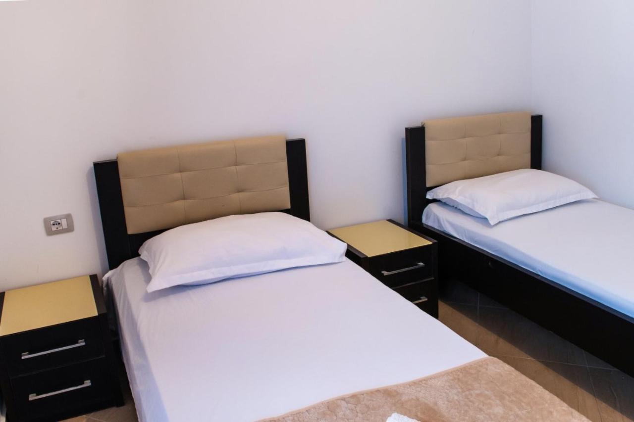 O-cyaneaalb Appartement Vlorë