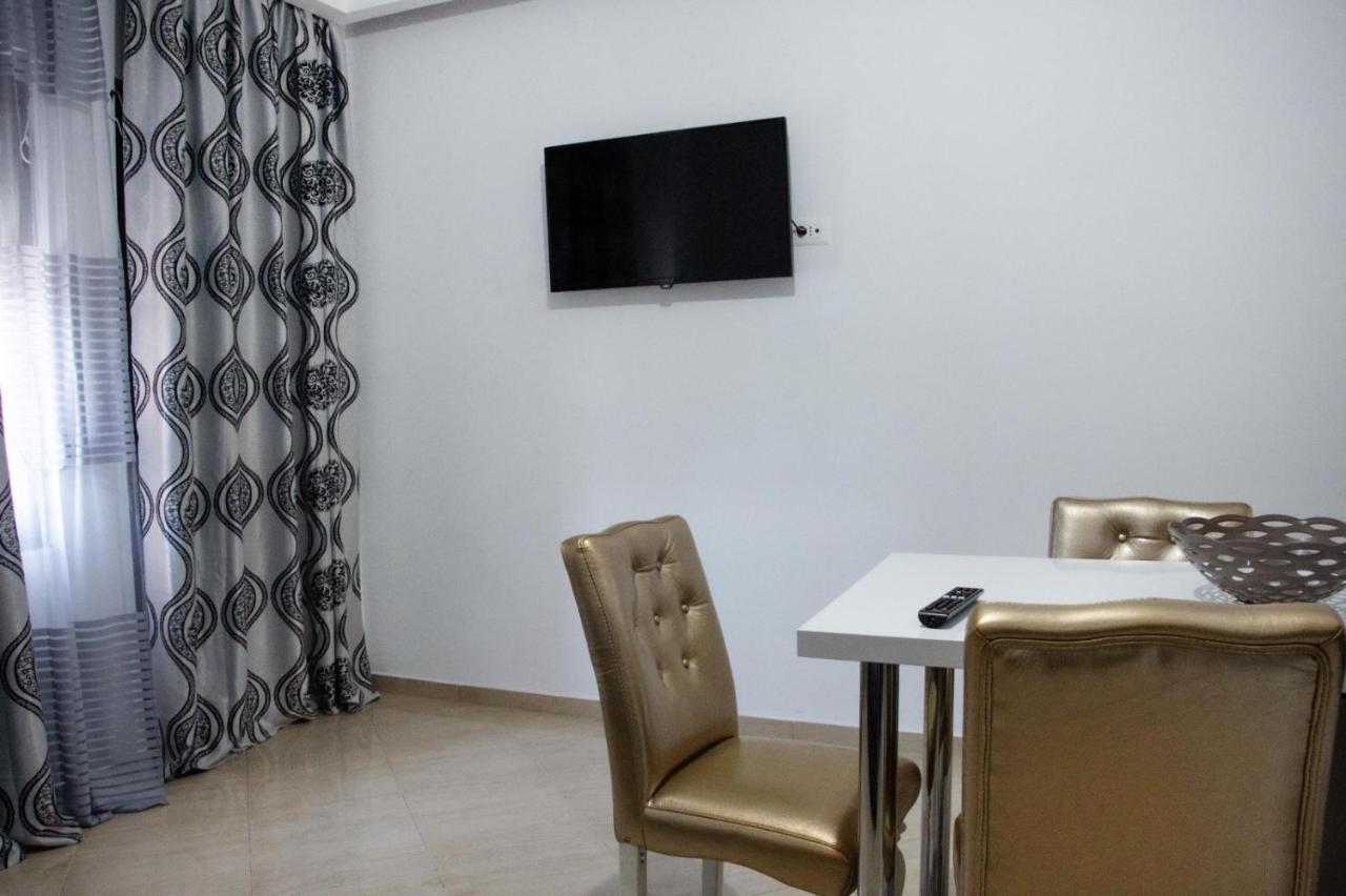 O-cyaneaalb Appartement Vlorë